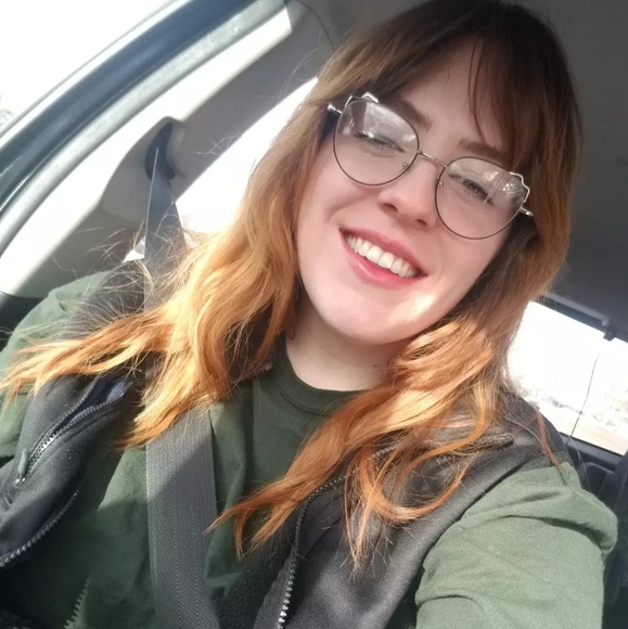 Meet your Posher, Jessica - Picture 1 of 1